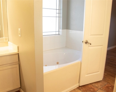 16130 Coleburn Drive - Photo Thumbnail 18