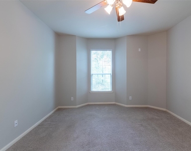 6607 Lake Woodlands Drive - Photo Thumbnail 26