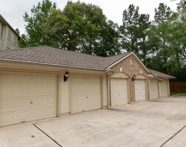 6607 Lake Woodlands Drive - Photo Thumbnail 30
