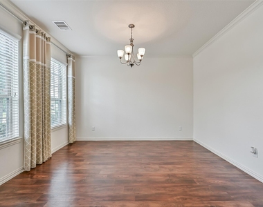 4511 Apple Point Lane - Photo Thumbnail 6