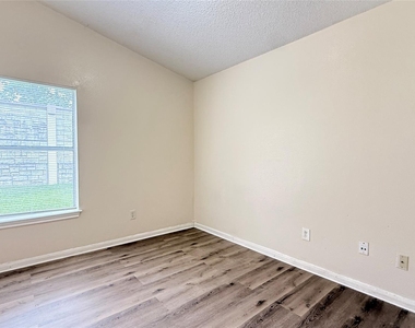 4626 Callery Creek Drive - Photo Thumbnail 10