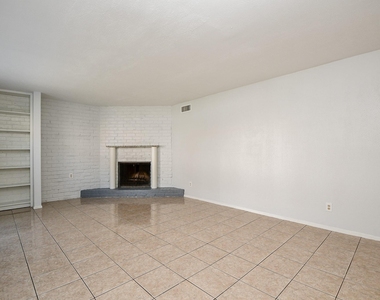 4206 Belle Park Drive - Photo Thumbnail 3