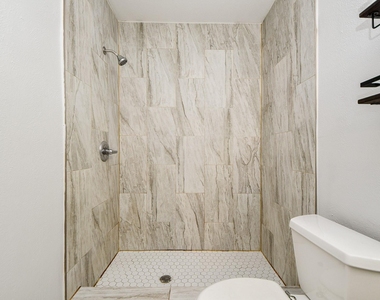 4206 Belle Park Drive - Photo Thumbnail 20