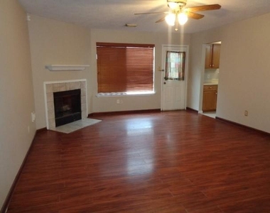 810 Oak West Drive - Photo Thumbnail 6