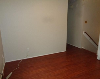 810 Oak West Drive - Photo Thumbnail 15