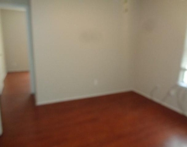 810 Oak West Drive - Photo Thumbnail 15