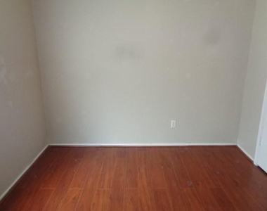 810 Oak West Drive - Photo Thumbnail 21