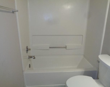 810 Oak West Drive - Photo Thumbnail 31