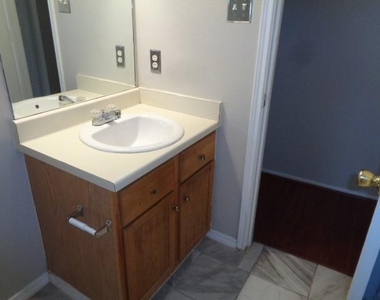 810 Oak West Drive - Photo Thumbnail 33