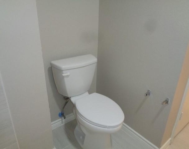 810 Oak West Drive - Photo Thumbnail 27