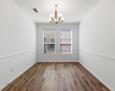 18427 Grove Brook Lane - Photo Thumbnail 15
