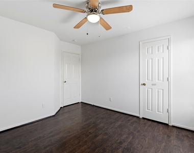18427 Grove Brook Lane - Photo Thumbnail 36