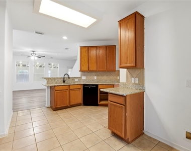 18427 Grove Brook Lane - Photo Thumbnail 12