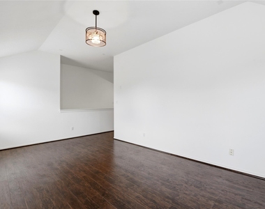 18427 Grove Brook Lane - Photo Thumbnail 24