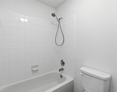 18427 Grove Brook Lane - Photo Thumbnail 38