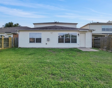 14954 Sugar Sweet Drive - Photo Thumbnail 16