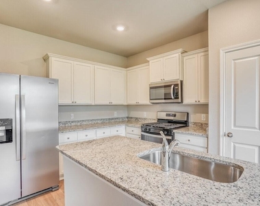 425 San Miguel Creek Drive - Photo Thumbnail 5