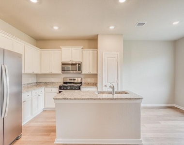 425 San Miguel Creek Drive - Photo Thumbnail 6