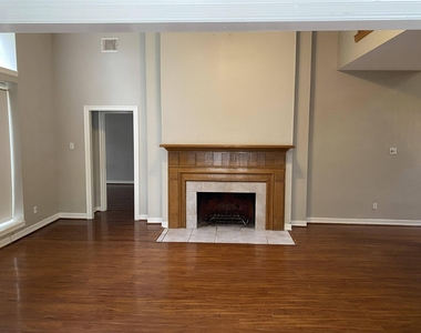 3207 Breckinridge Court - Photo Thumbnail 6