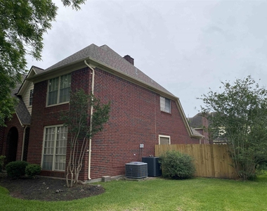 3207 Breckinridge Court - Photo Thumbnail 25