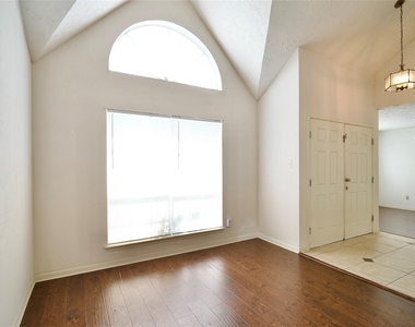 3222 Settlers Way Boulevard - Photo Thumbnail 5