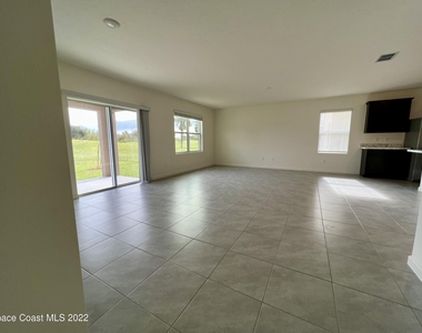 3400 Burrowing Owl Drive - Photo Thumbnail 8