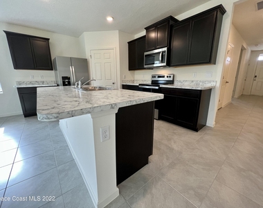3400 Burrowing Owl Drive - Photo Thumbnail 3