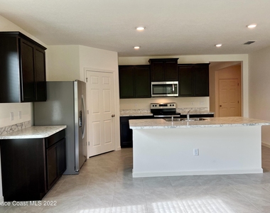 3400 Burrowing Owl Drive - Photo Thumbnail 5