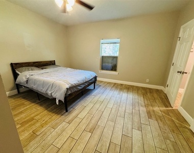 13007 Shady Lane - Photo Thumbnail 3