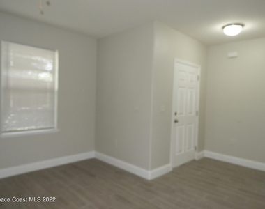 583 Hollow Glen Drive - Photo Thumbnail 9