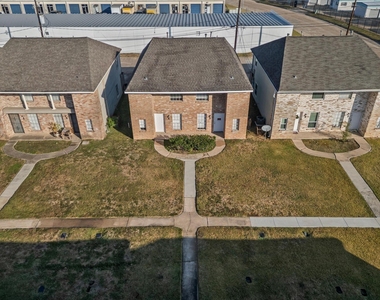 12206 Ormandy Street - Photo Thumbnail 28