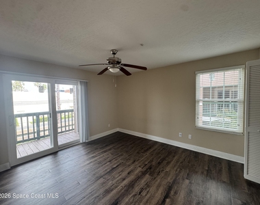 7667 N Wickham Road - Photo Thumbnail 12