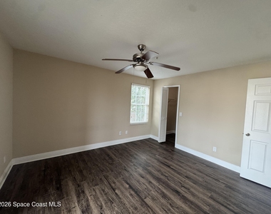 7667 N Wickham Road - Photo Thumbnail 11