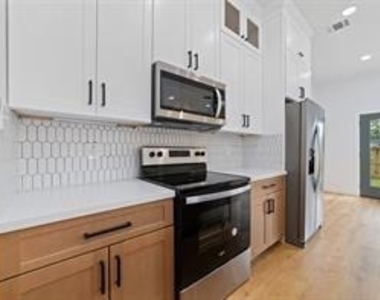4010 Dreyfus Street - Photo Thumbnail 5