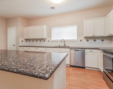 553 Small Cedar Drive - Photo Thumbnail 6