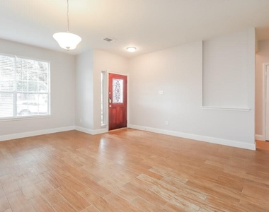 553 Small Cedar Drive - Photo Thumbnail 3