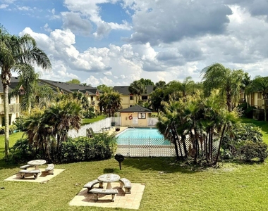 2100 Forest Knoll Drive Ne - Photo Thumbnail 19