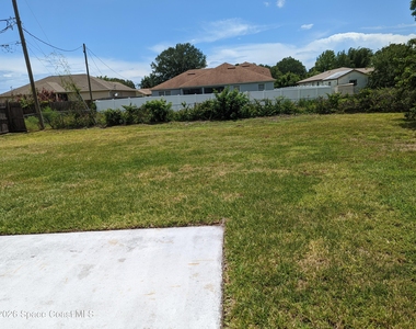 461 Ellington Avenue Se - Photo Thumbnail 9