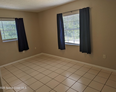 461 Ellington Avenue Se - Photo Thumbnail 7