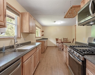 86 Oak Hill Drive - Photo Thumbnail 8