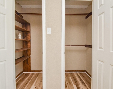 10211 Sugar Branch Drive - Photo Thumbnail 16