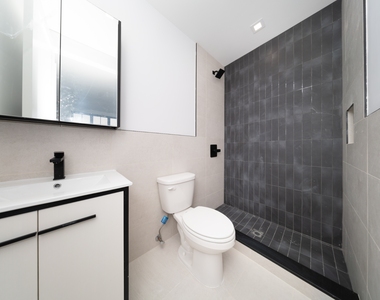 311 Franklin Avenue - Photo Thumbnail 5