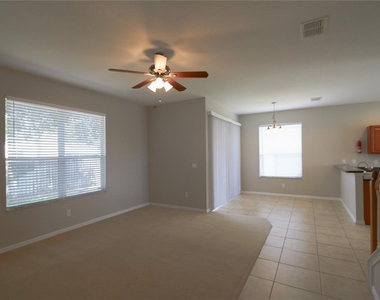 622 Breezeway Court - Photo Thumbnail 6