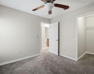 1827 Harbour Blue Street - Photo Thumbnail 12