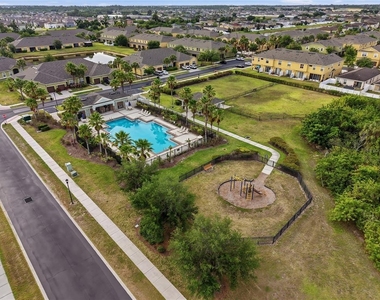 1827 Harbour Blue Street - Photo Thumbnail 23