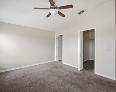 1827 Harbour Blue Street - Photo Thumbnail 14