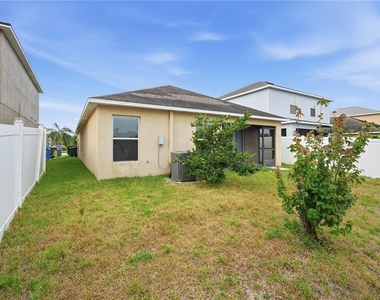 1827 Harbour Blue Street - Photo Thumbnail 21