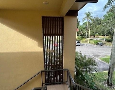 1845 S Highland Avenue - Photo Thumbnail 18