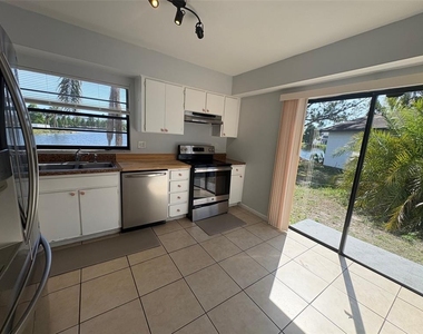 5112 Bonnedale Court - Photo Thumbnail 5