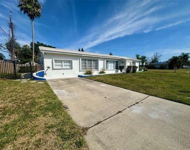 10 158th Avenue - Photo Thumbnail 1